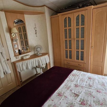 Отель Caravan 6 Berth Инголдмелс Экстерьер фото