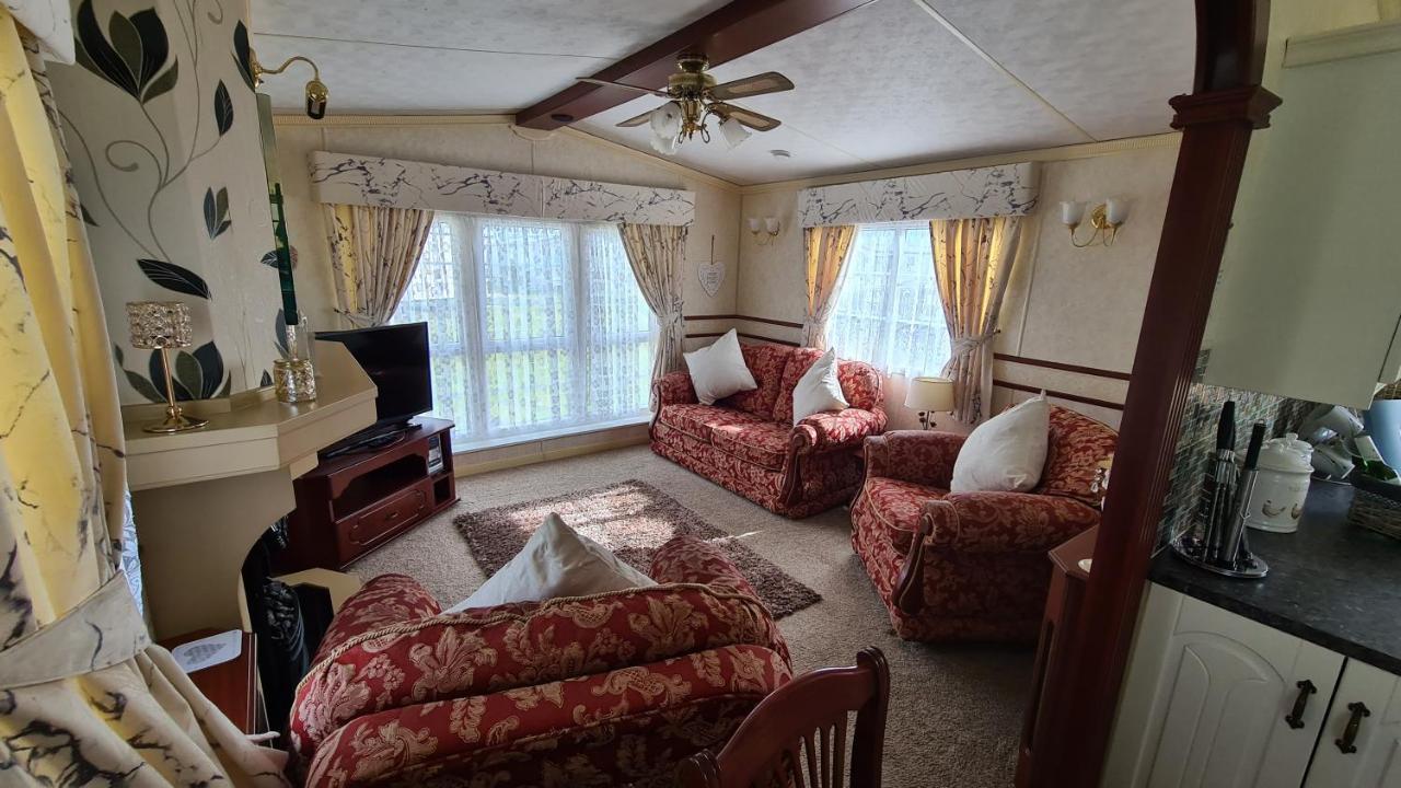 Отель Caravan 6 Berth Инголдмелс Экстерьер фото